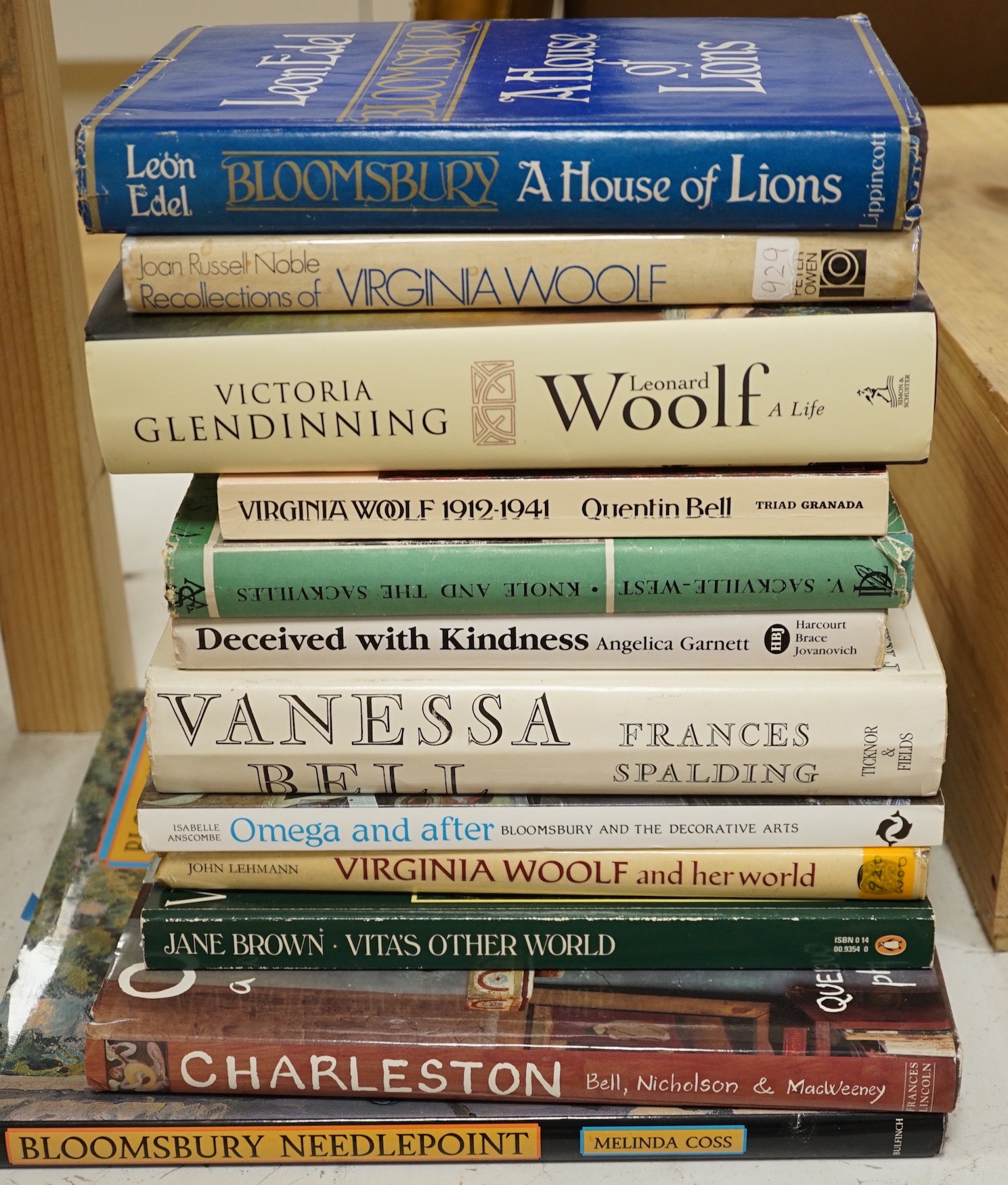 A quantity of Bloomsbury related books